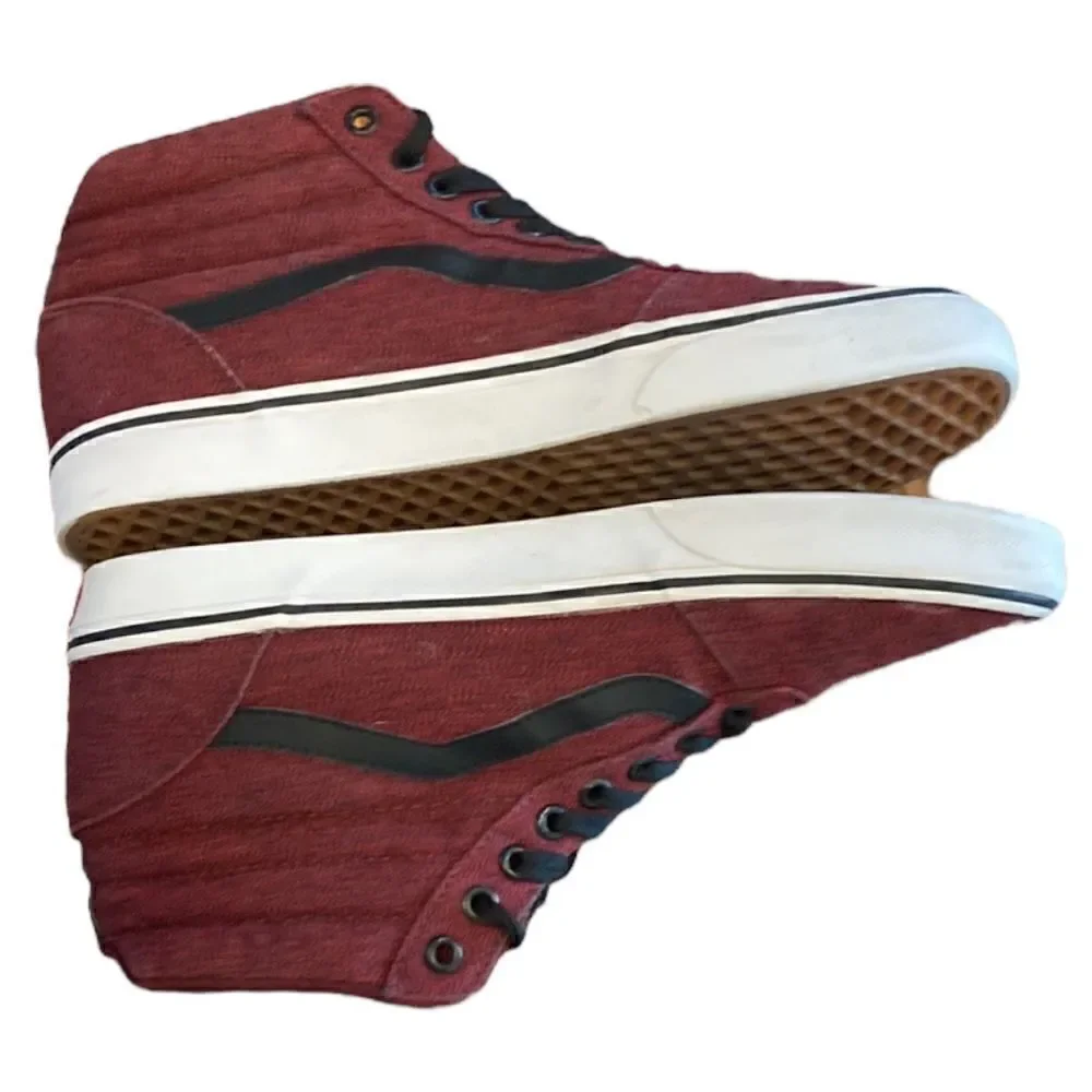 Vans SK8- High Top Retro Skate Shoes  Black Red Size 9